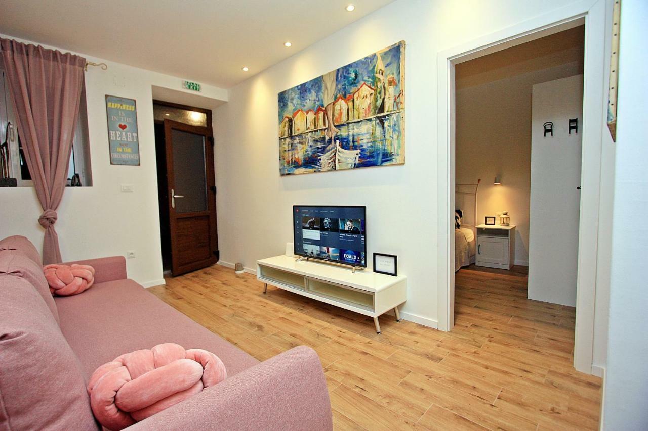 Apartman Michelangelo In The Centar Of スペタル エクステリア 写真