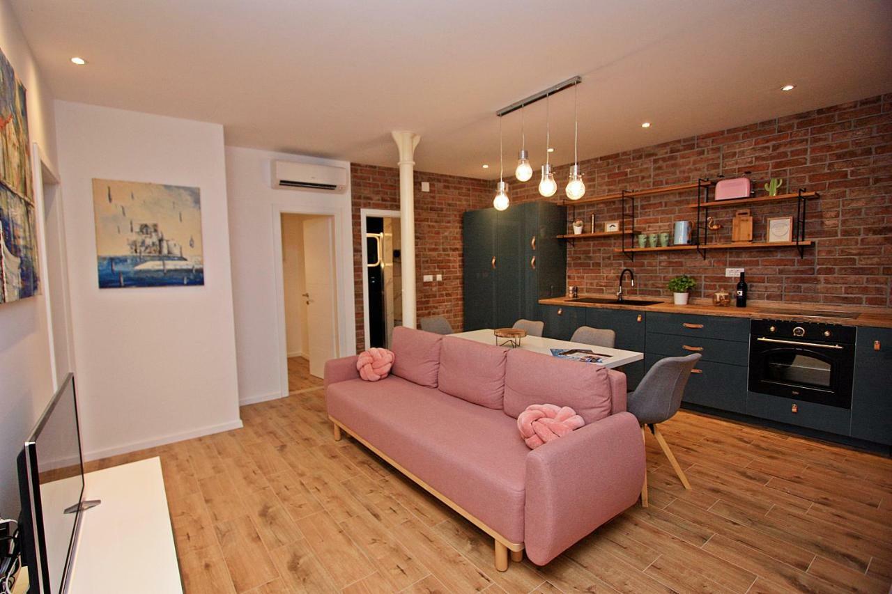 Apartman Michelangelo In The Centar Of スペタル エクステリア 写真